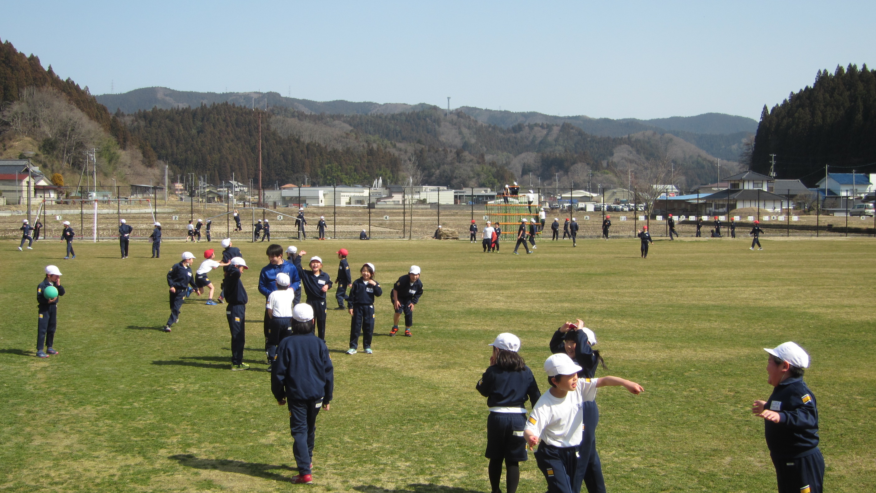 ３年生は元気に先生と！